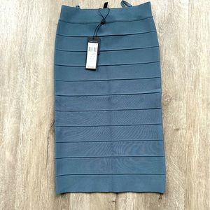 Bcbg skirt size small